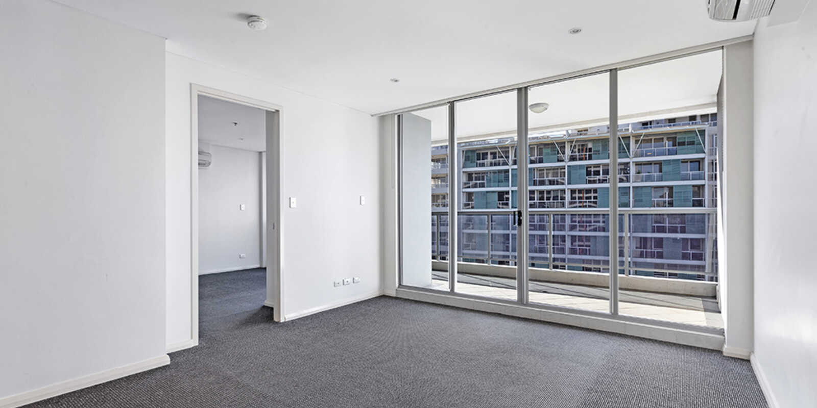 806/6 Lachlan Street Waterloo
