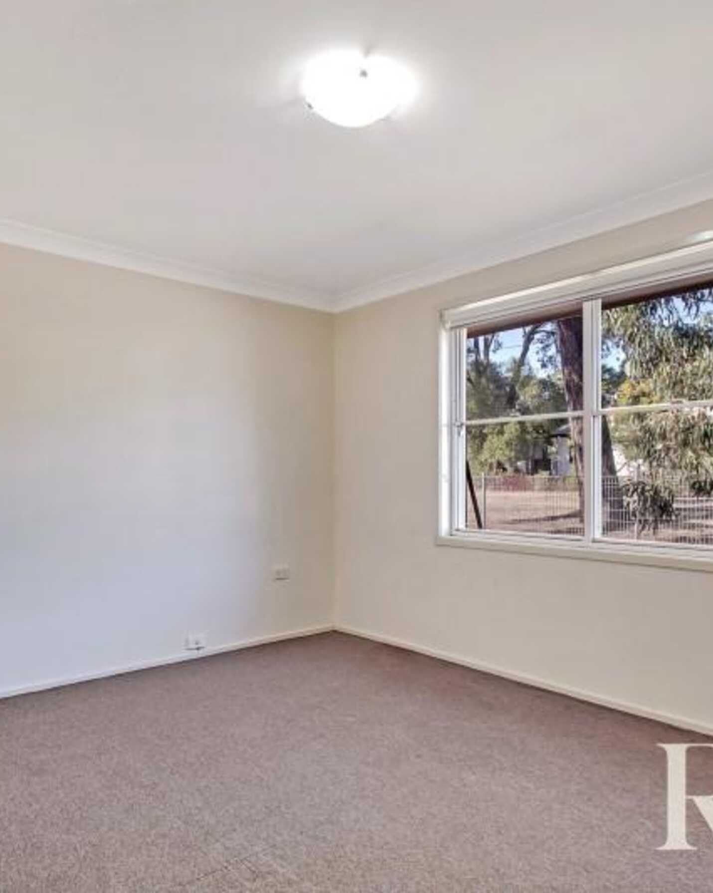 195 Maple Road North St Marys, Marys - Thumbnail 5