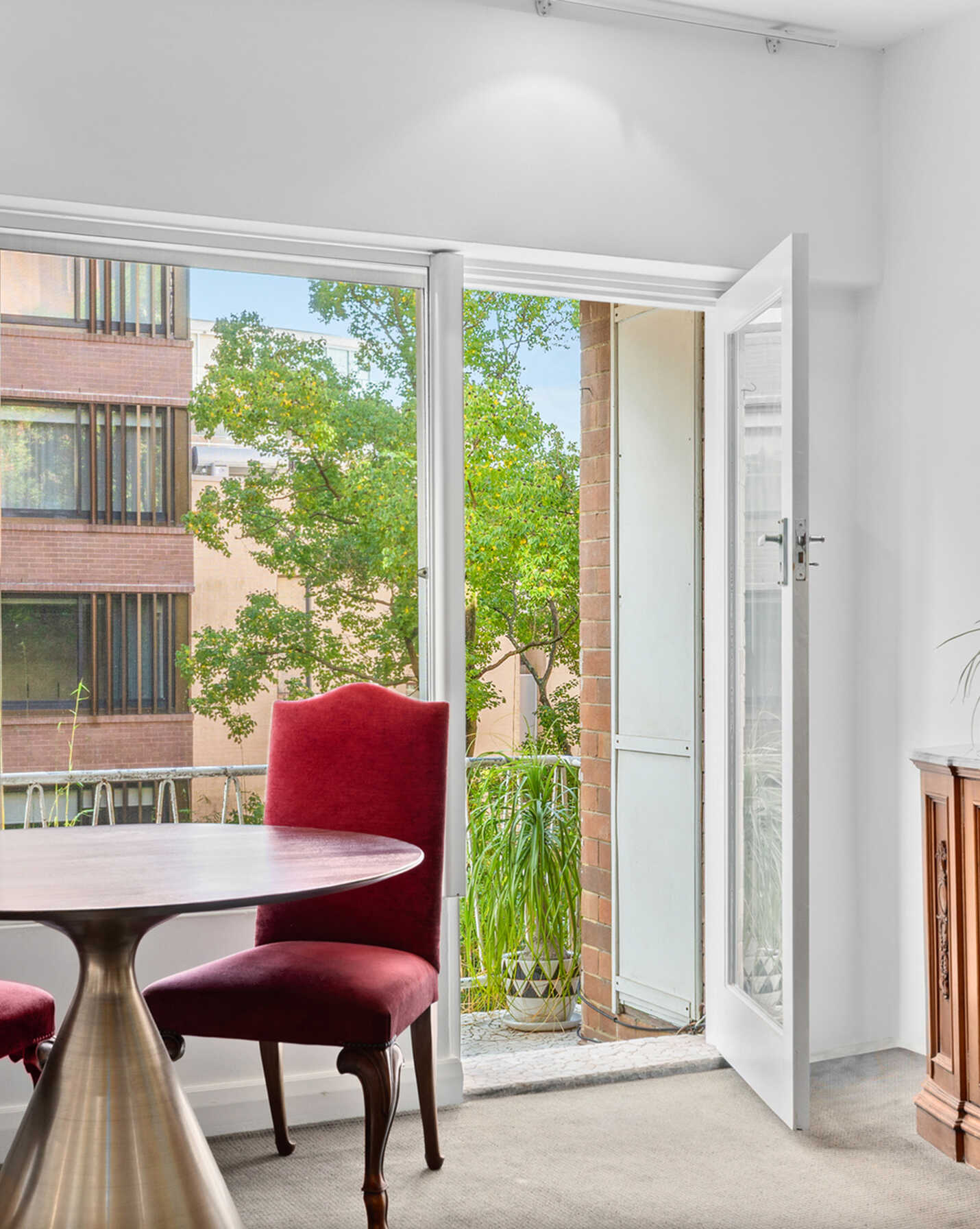 206/6A Birtley Place Elizabeth Bay, Bay - Thumbnail 2