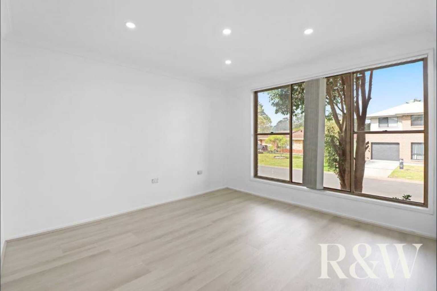 17 Rainbow Place, St Clair 17 Rainbow Place, St Clair
