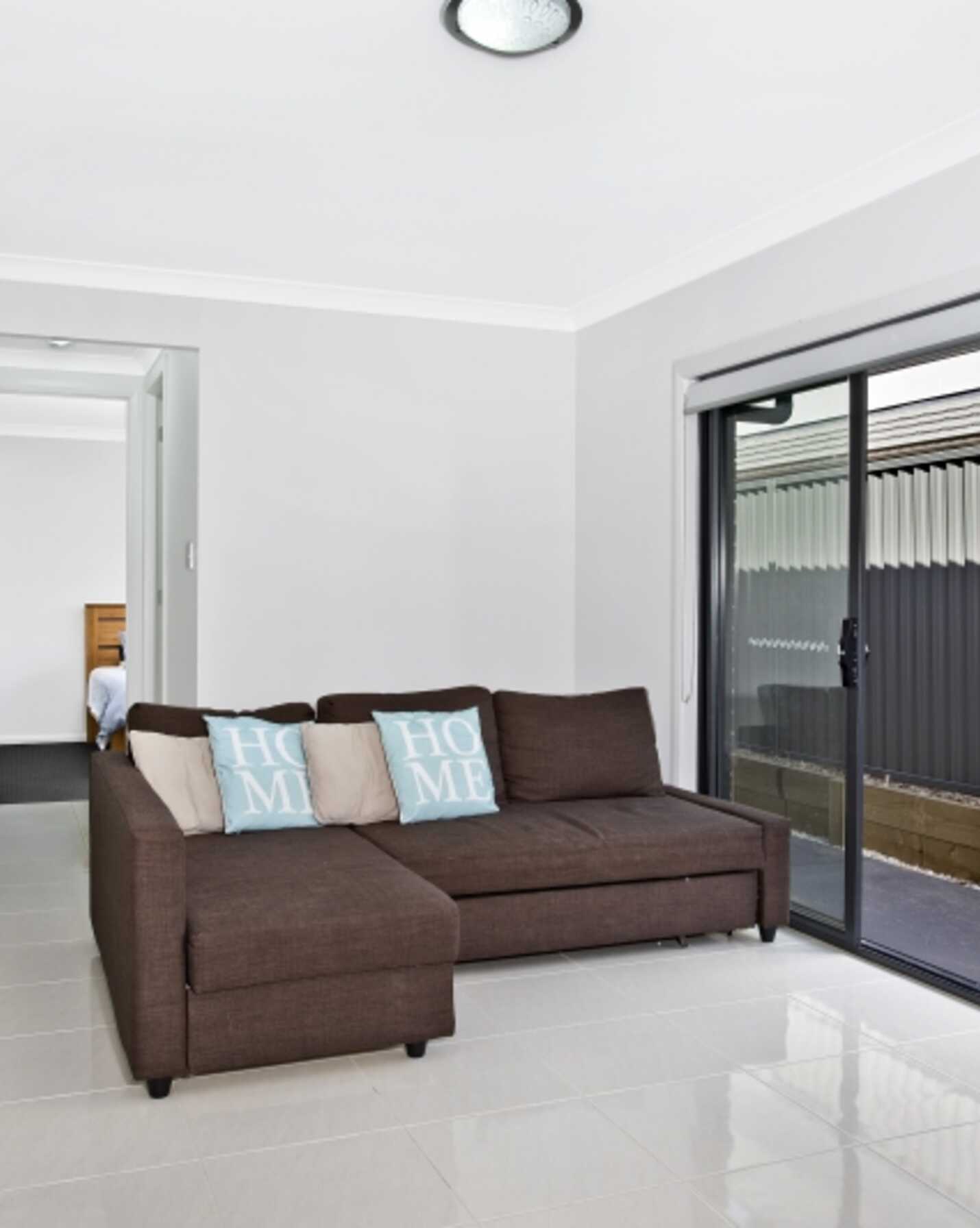 60B Oakland Cres Gregory Hills, Hills - Thumbnail 4