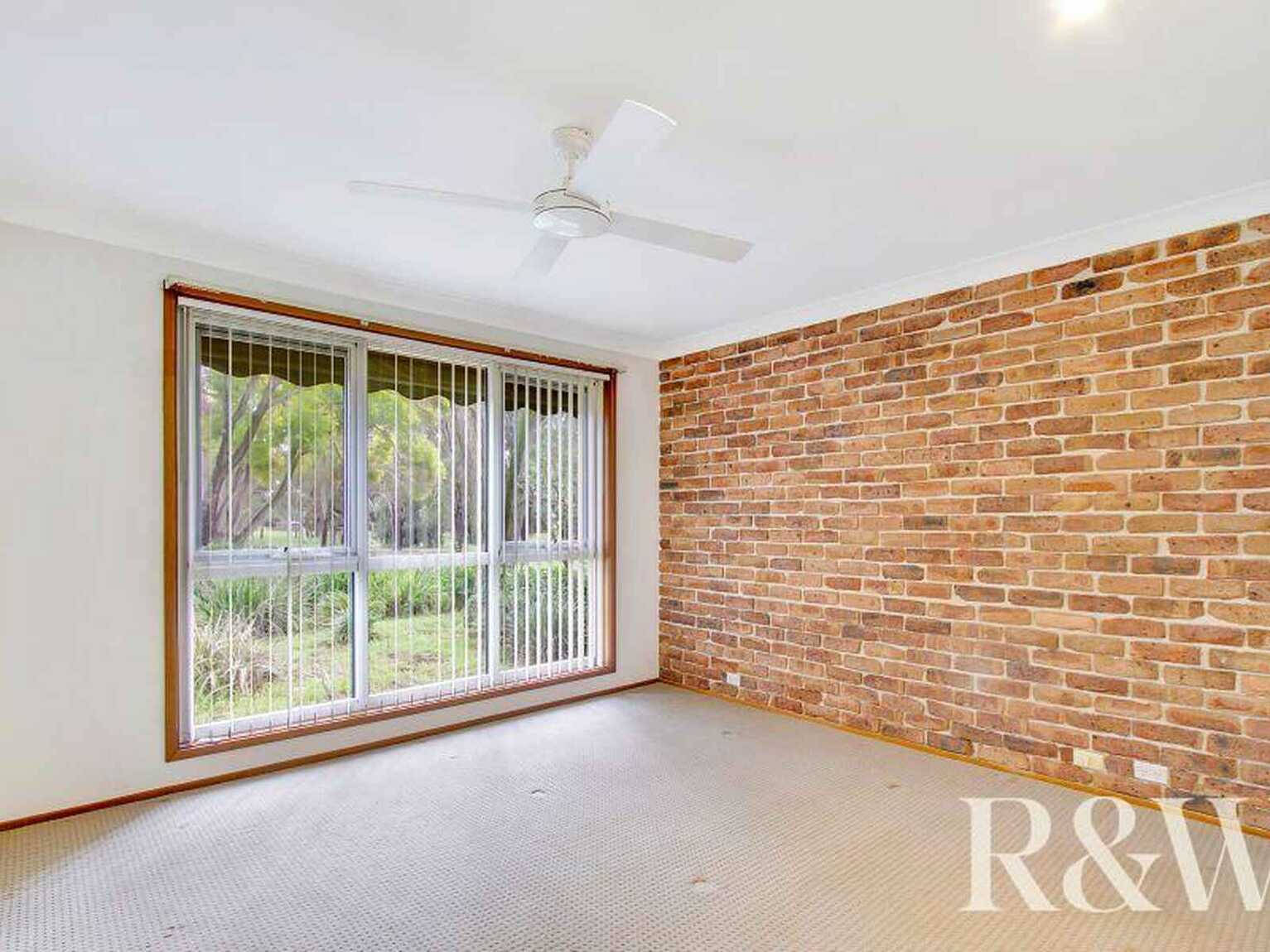 11 Moonah Grove St Clair 11 Moonah Grove St Clair