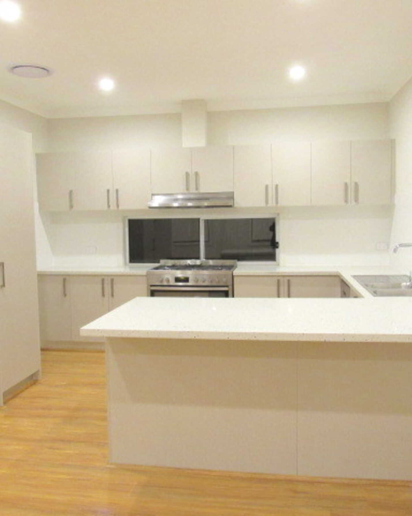 14 Mapleton Avenue North Kellyville, Kellyville - Thumbnail 2