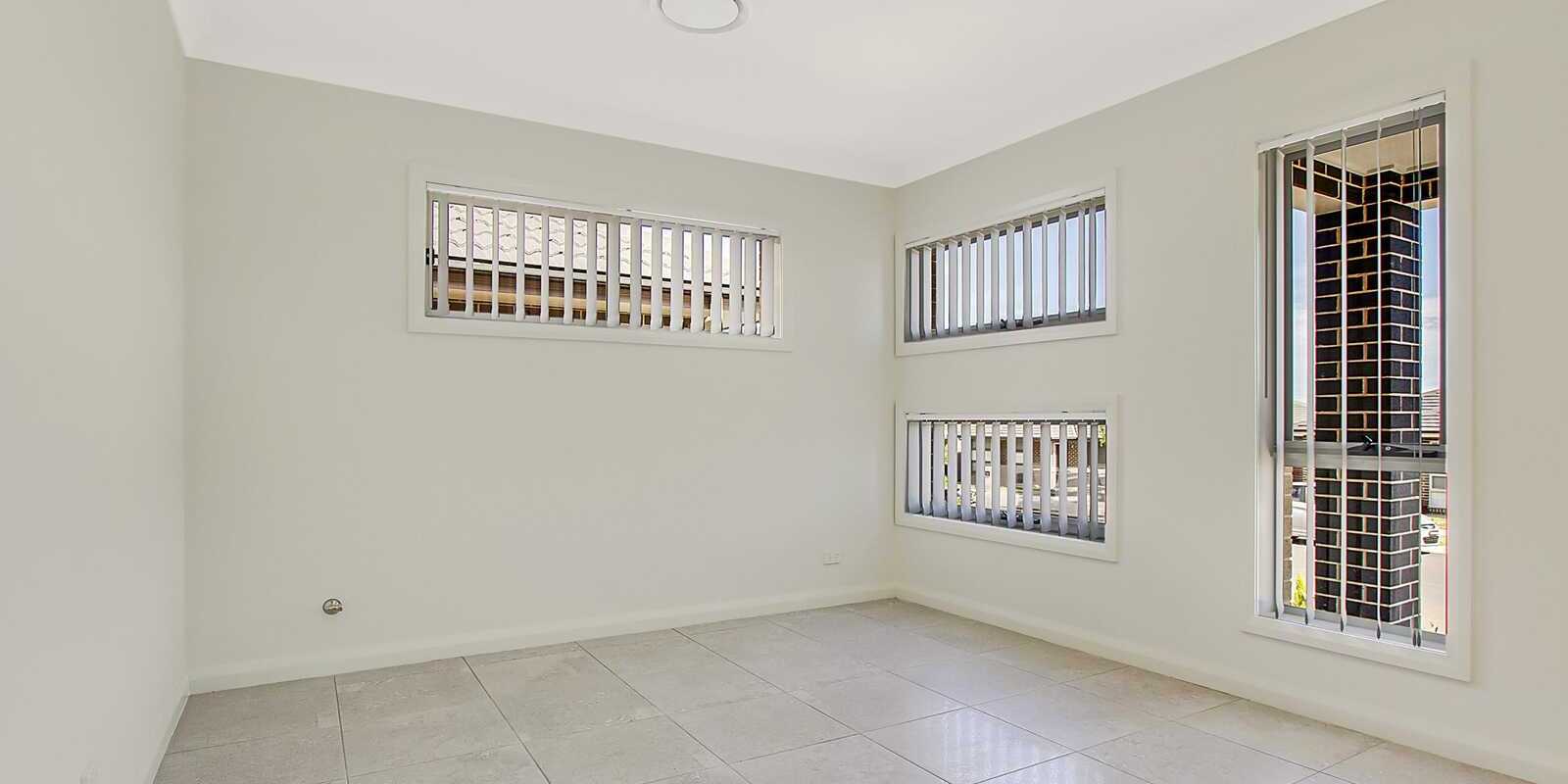71 Richards Loop Oran Park