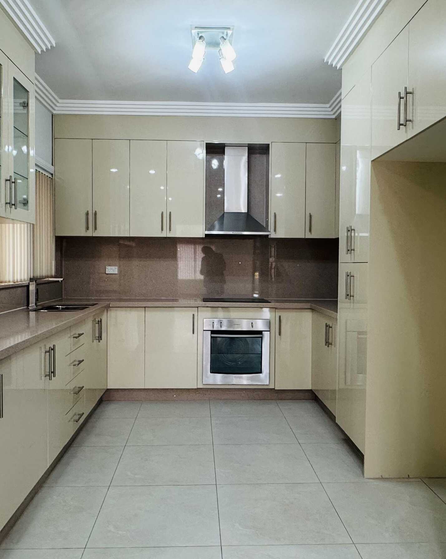2 Edward Place Canley Heights, Heights - Thumbnail 2