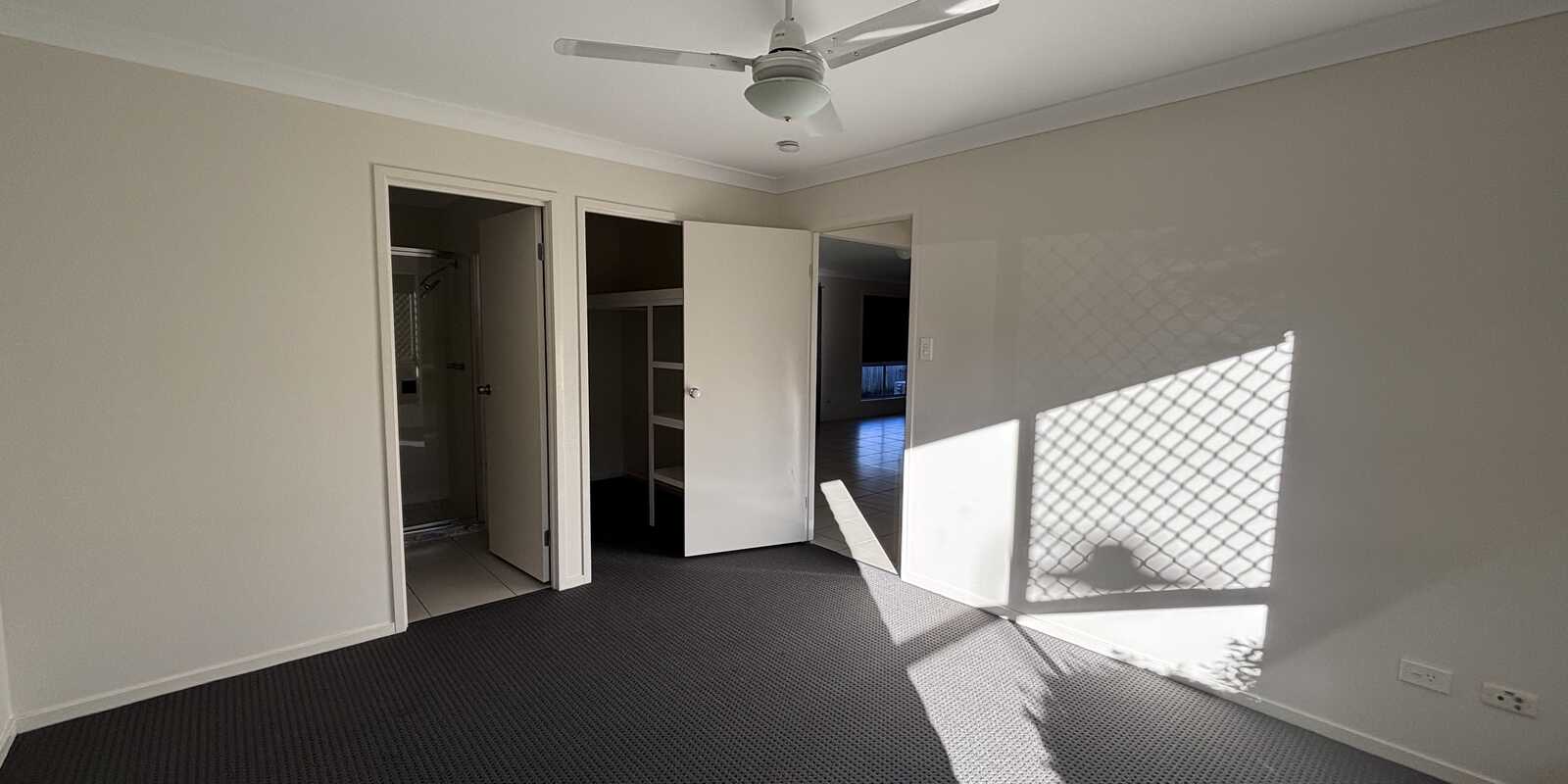 10 Piccadilly Street Bellmere 10 Piccadilly Street Bellmere