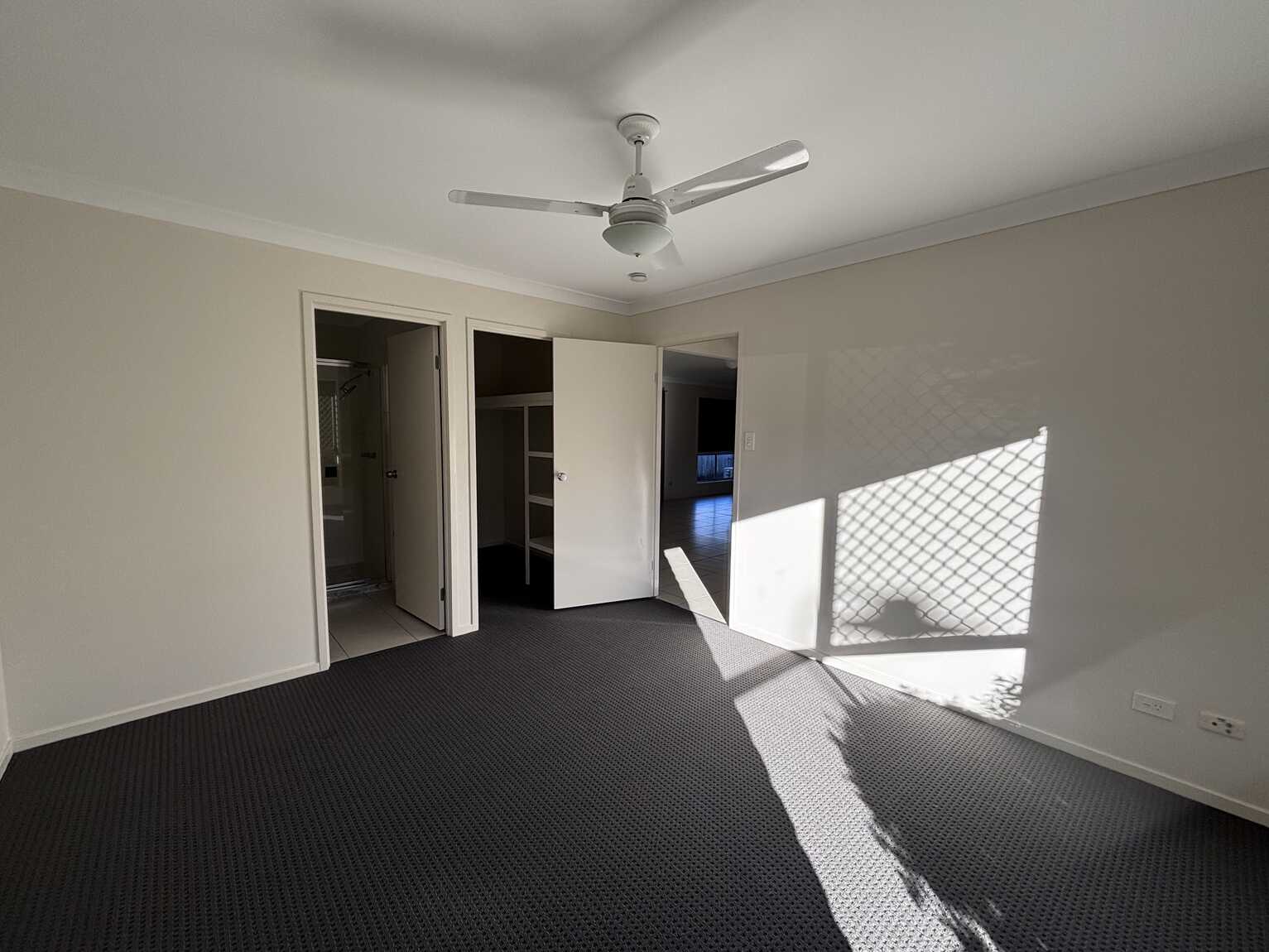 10 Piccadilly Street Bellmere 10 Piccadilly Street Bellmere