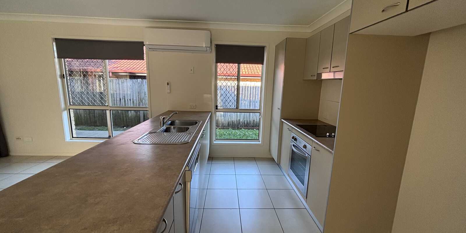 10 Piccadilly Street Bellmere 10 Piccadilly Street Bellmere