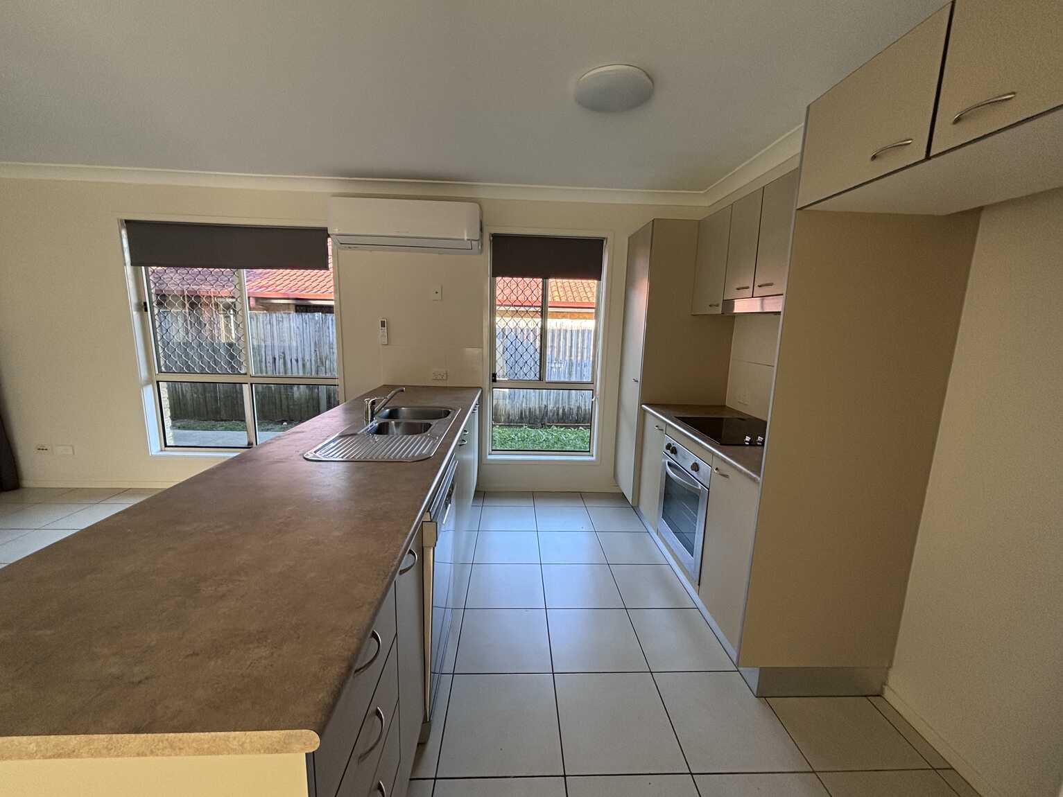 10 Piccadilly Street Bellmere 10 Piccadilly Street Bellmere