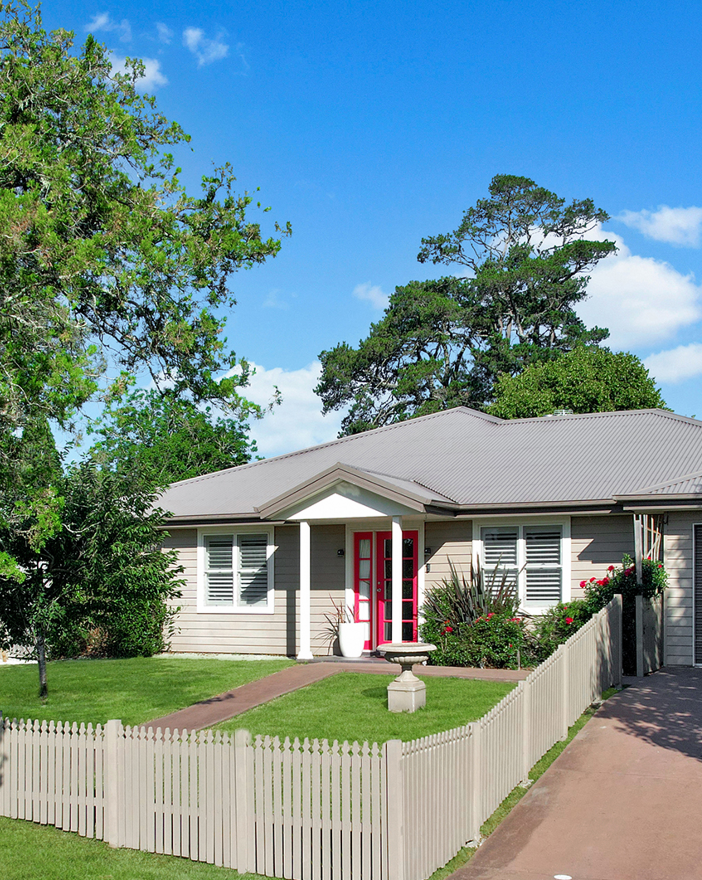 23 Gibbons Road Moss Vale, Moss Vale - Image 1
