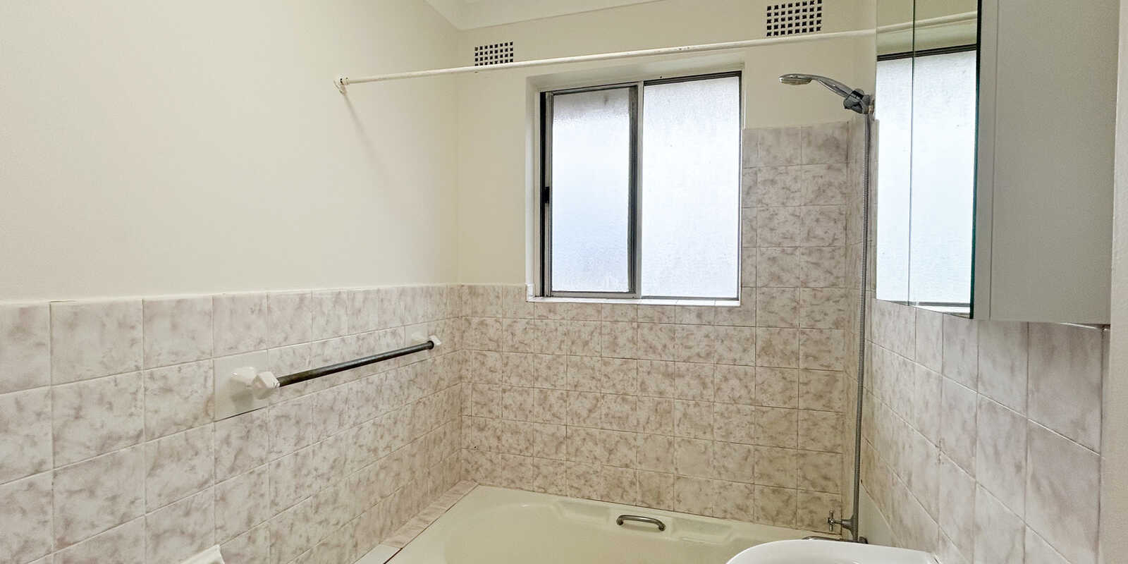 4/28 Ridgewell Street Roselands