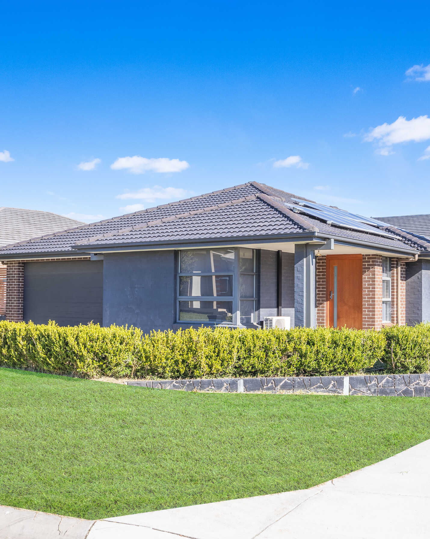 42 AMBROSE STREET Oran Park, Park - Image 1