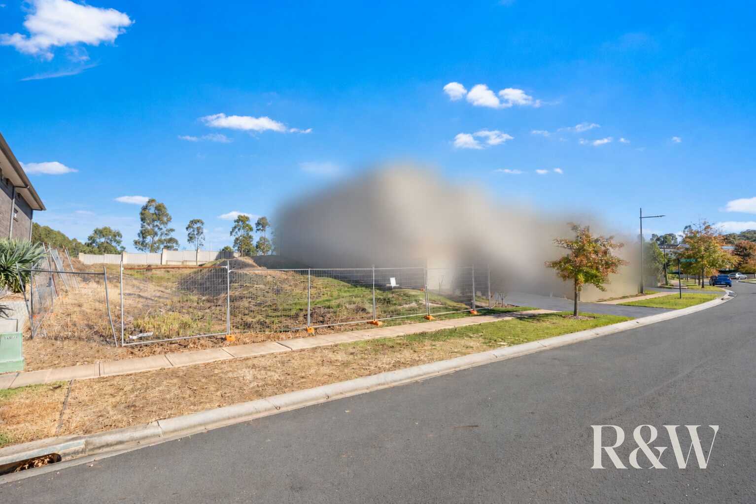 7 HAWTHORNE CIRCUIT Harrington Park