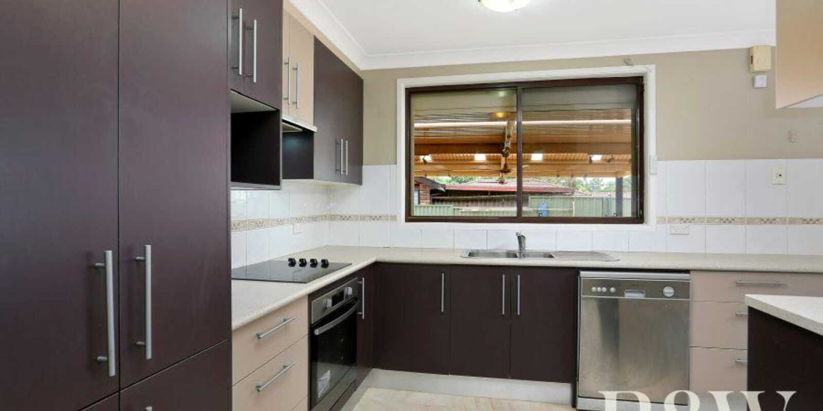 43 Timesweep Drive St Clair 43 Timesweep Drive St Clair