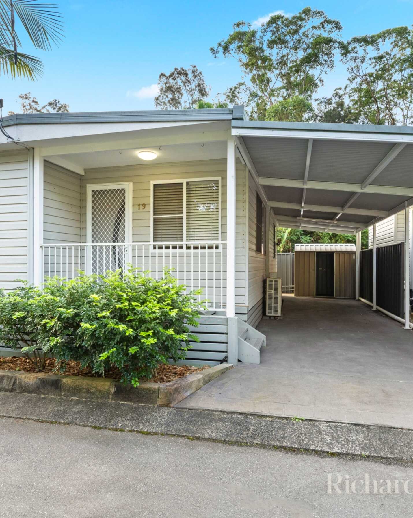 19/437 Wards Hill Road Empire Bay