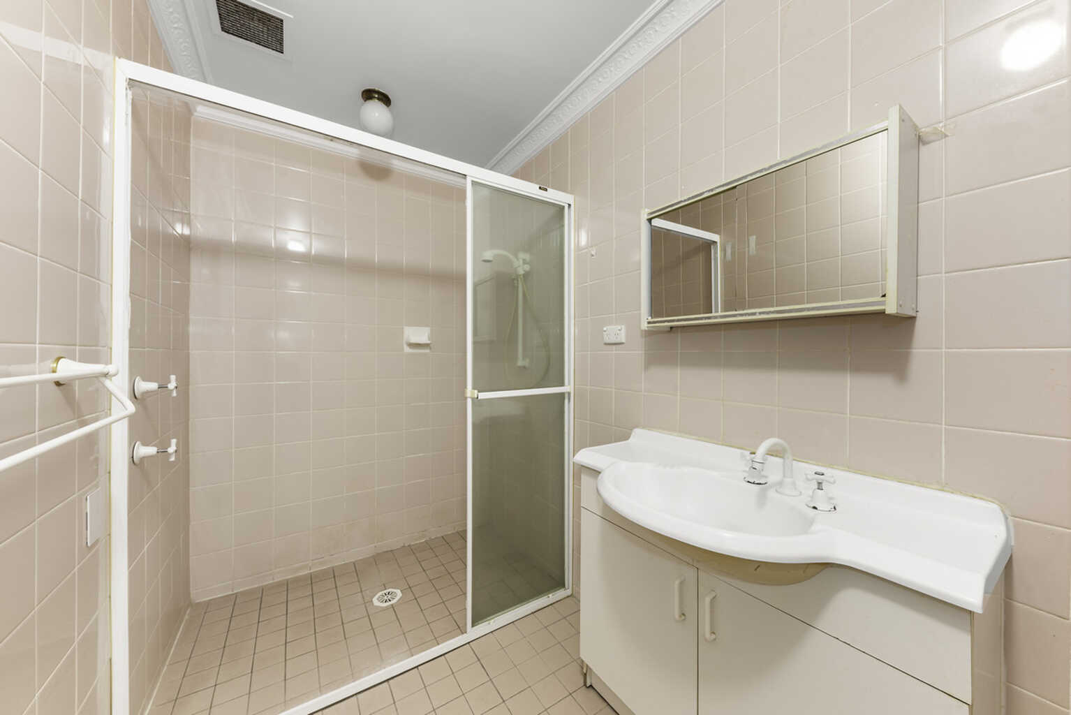 4/244 Mowbray Road Chatswood