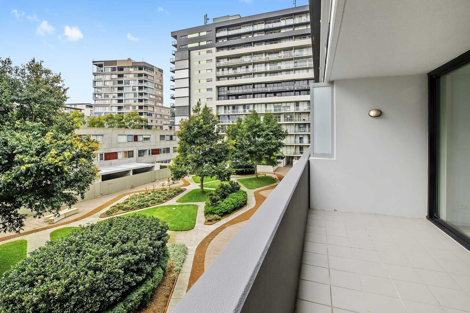 3/4 Hutchinson Walk Zetland