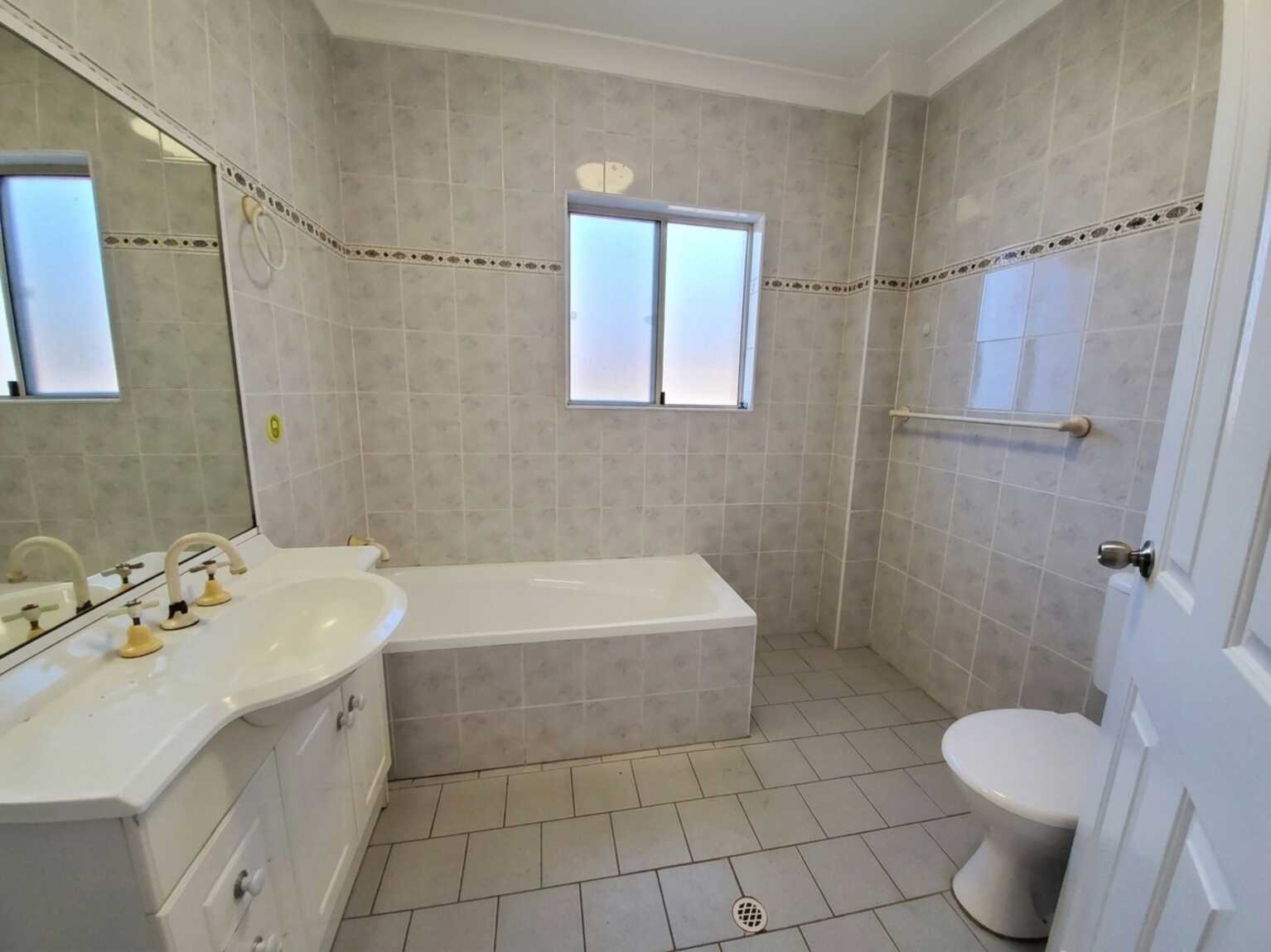 13A/12-16 West St Hurstville
