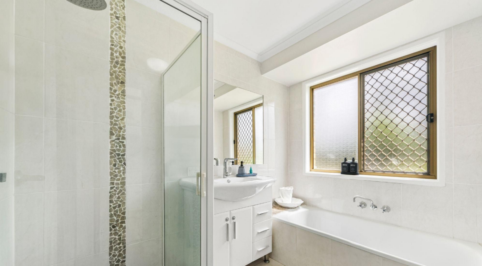 135 - 137 Smiths Road Caboolture 135 - 137 Smiths Road Caboolture
