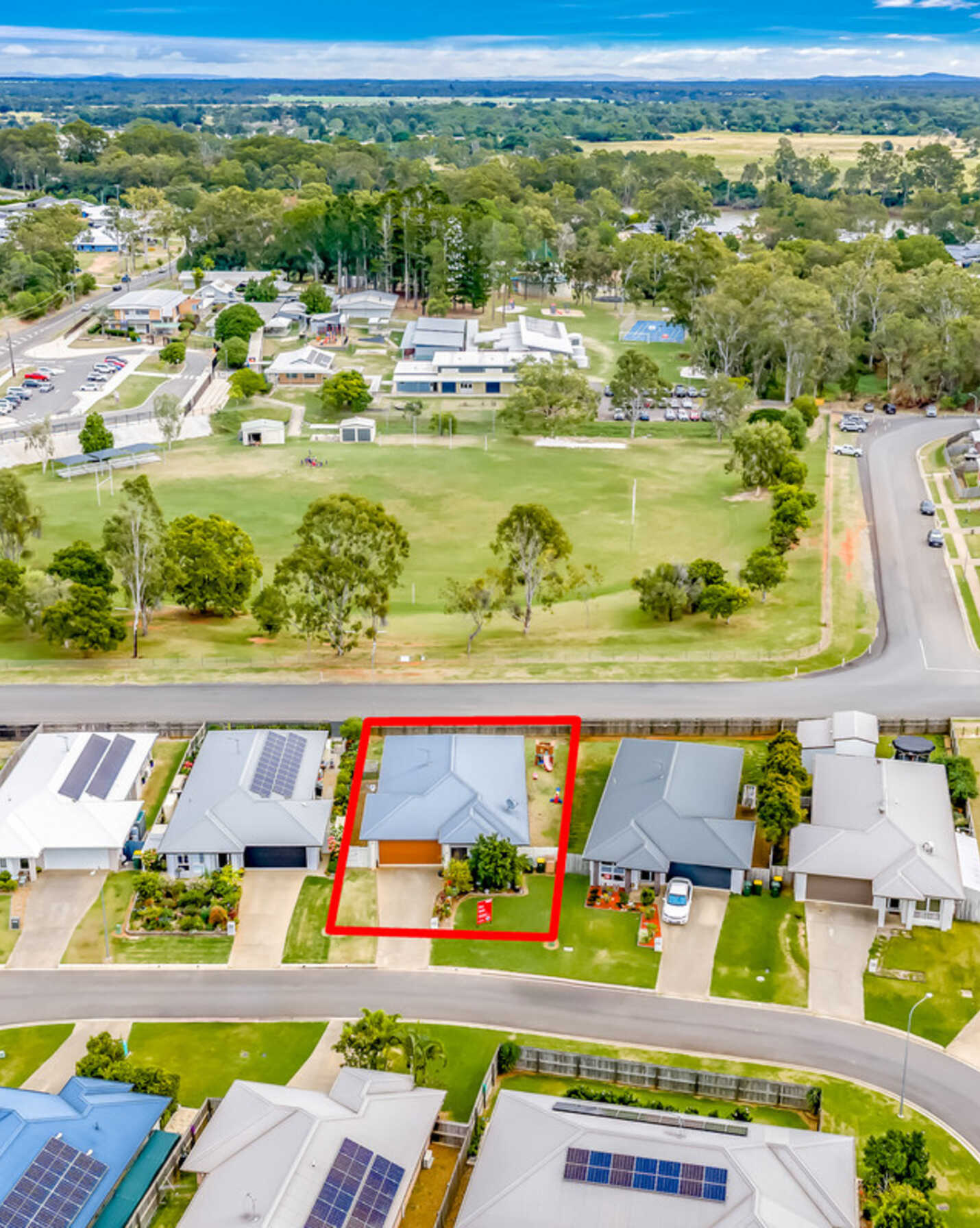 18 Banner Court, Branyan - Image 1