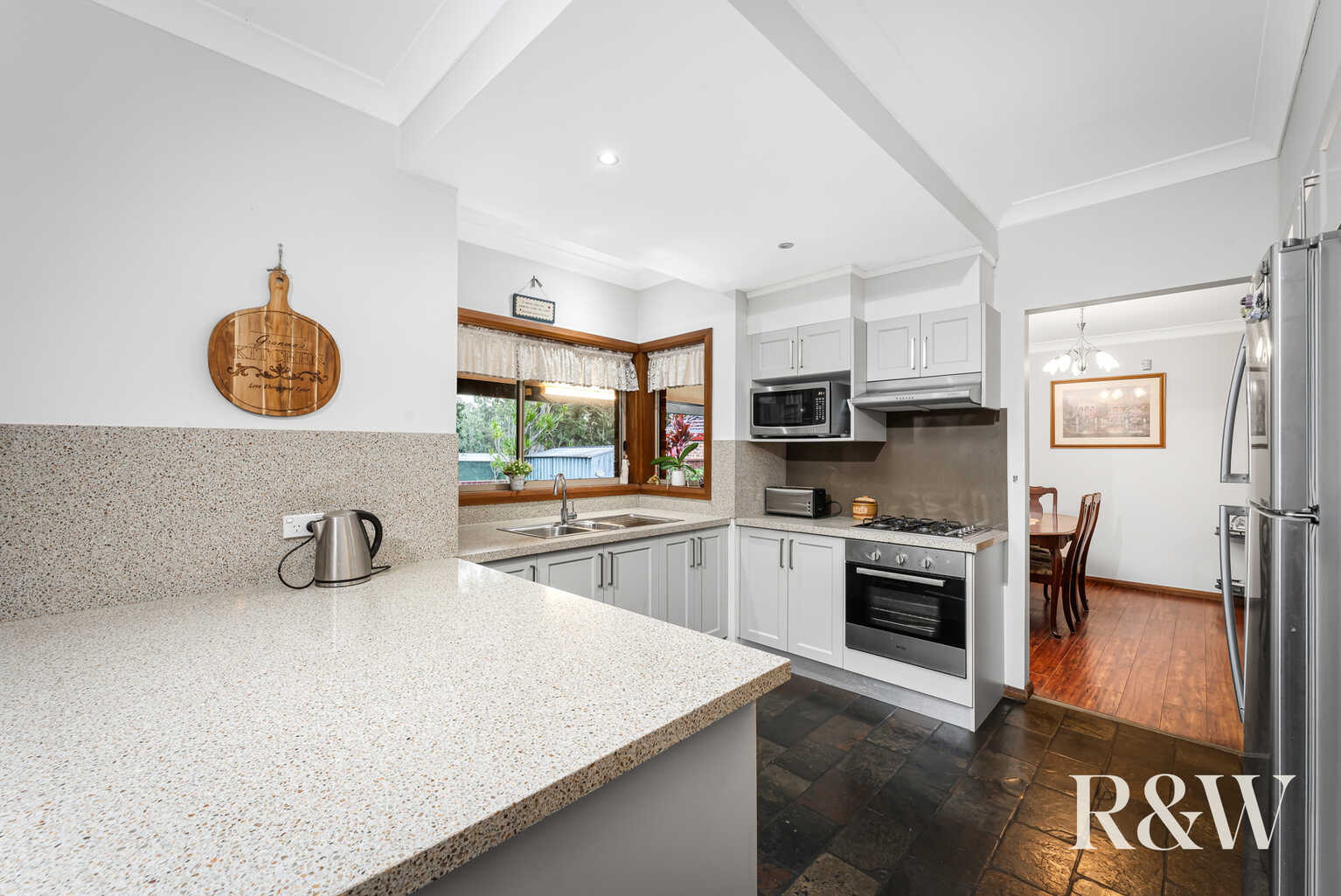 16 Fallon Close Quakers Hill 16 Fallon Close Quakers Hill