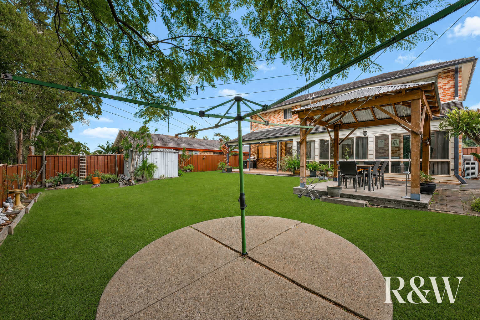 16 Fallon Close Quakers Hill 16 Fallon Close Quakers Hill