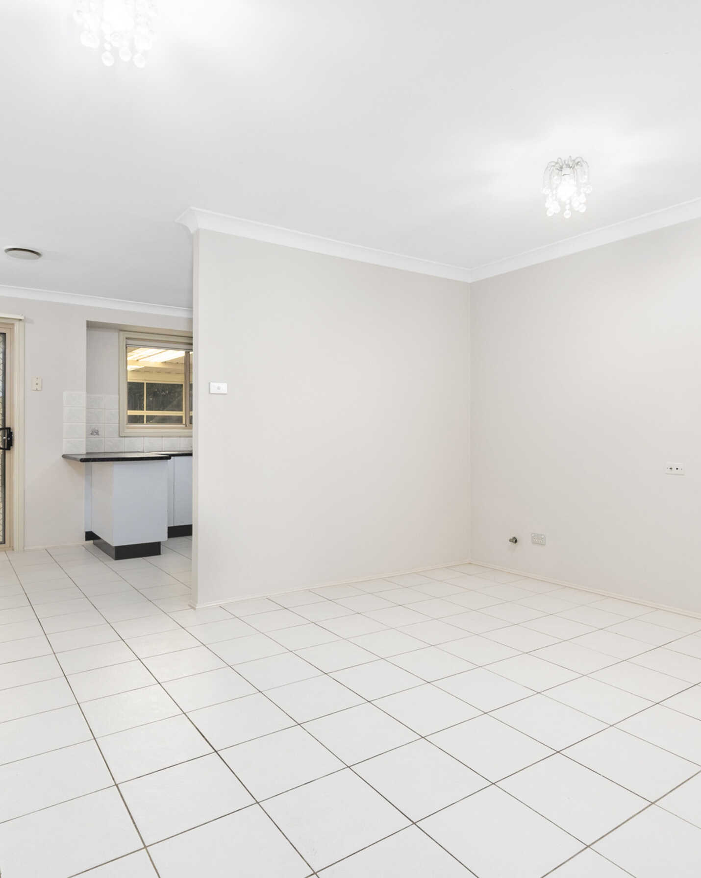 24 Tingha Close Hinchinbrook, Hinchinbrook - Thumbnail 4