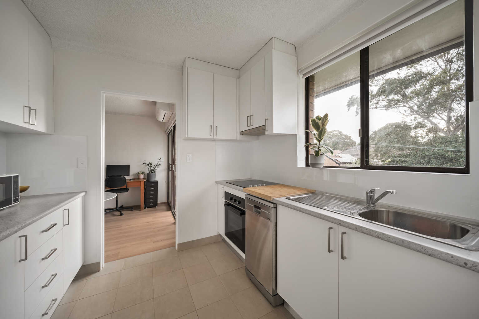 11/94 Windsor Road Dulwich Hill