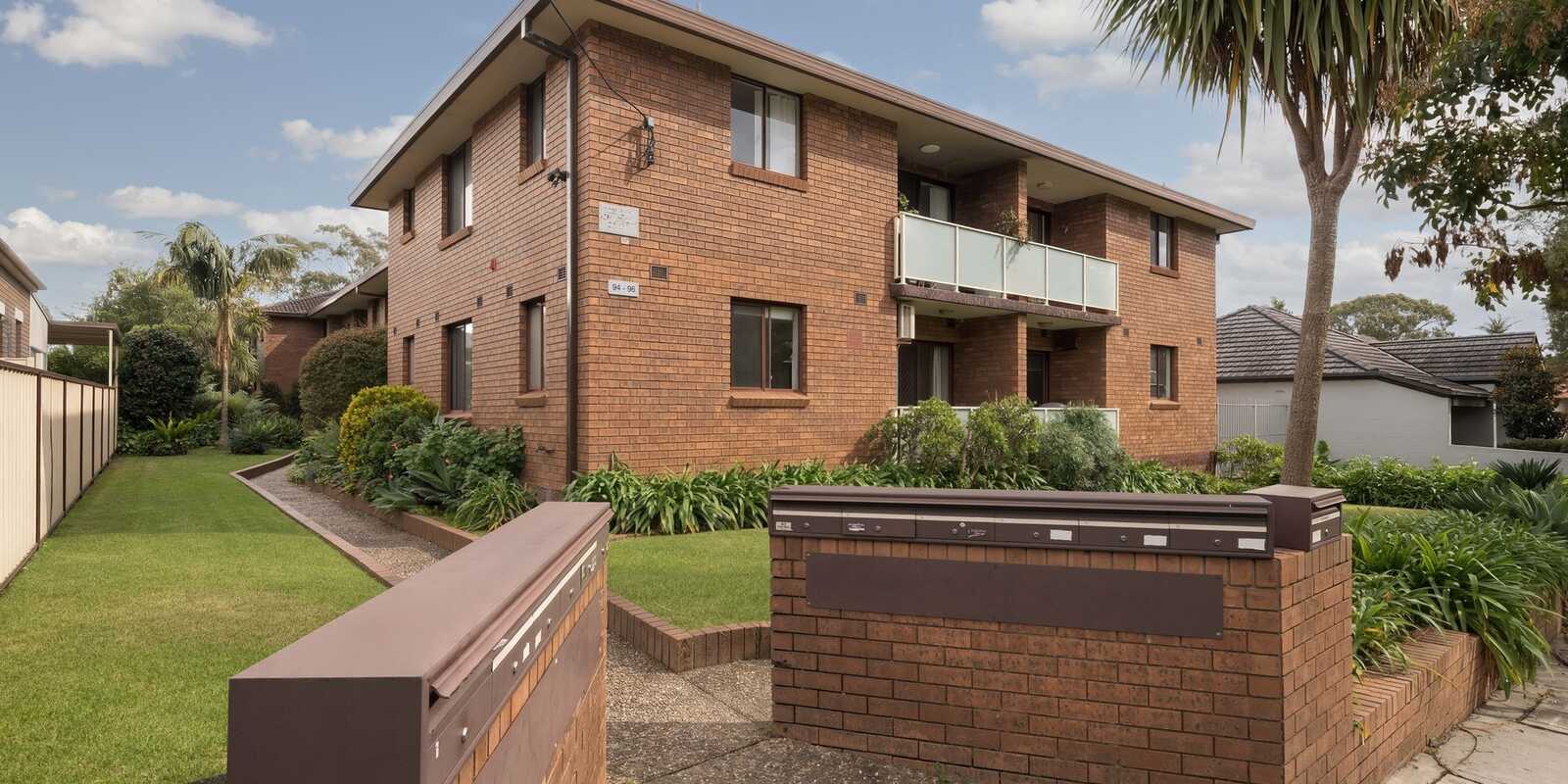 11/94 Windsor Road Dulwich Hill