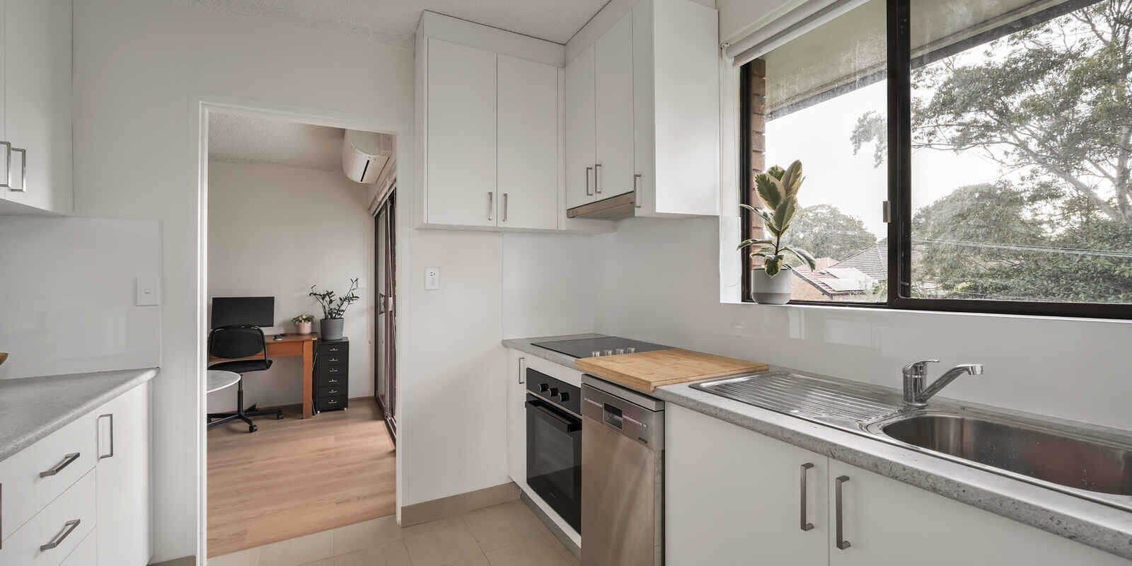 11/94 Windsor Road Dulwich Hill