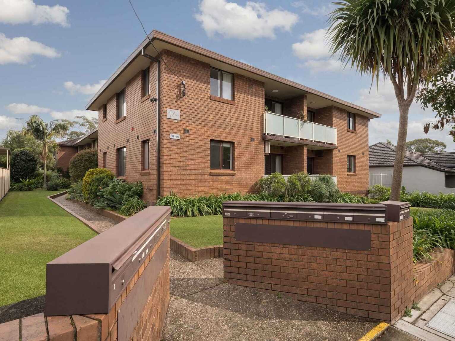 11/94 Windsor Road Dulwich Hill