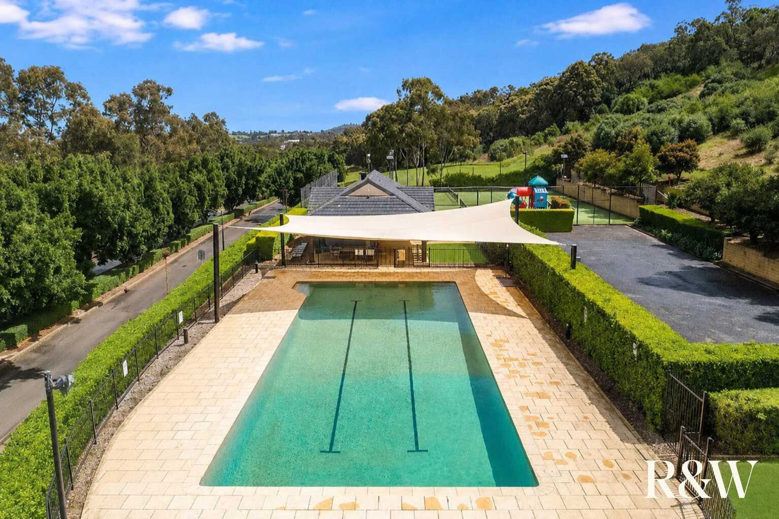 3 HIGHLAND CLOSE Macquarie Links 3 HIGHLAND CLOSE Macquarie Links