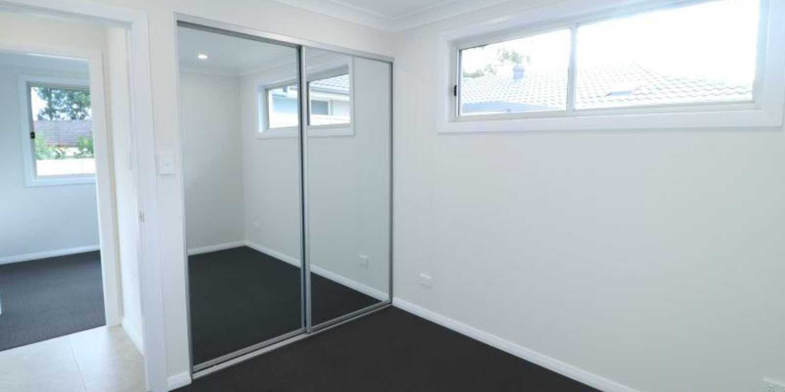 8A Nightmist Grove St Clair