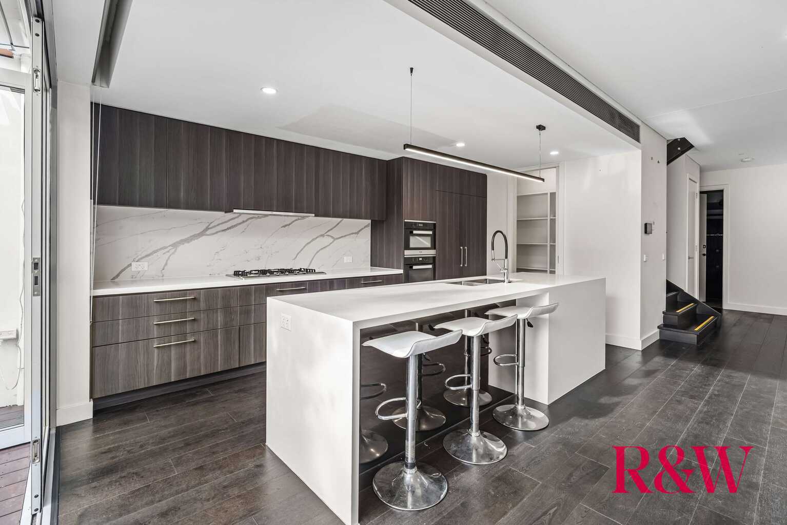 11 Fairway Circuit Strathfield