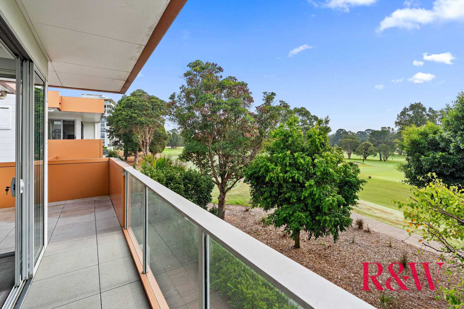 11 Fairway Circuit Strathfield