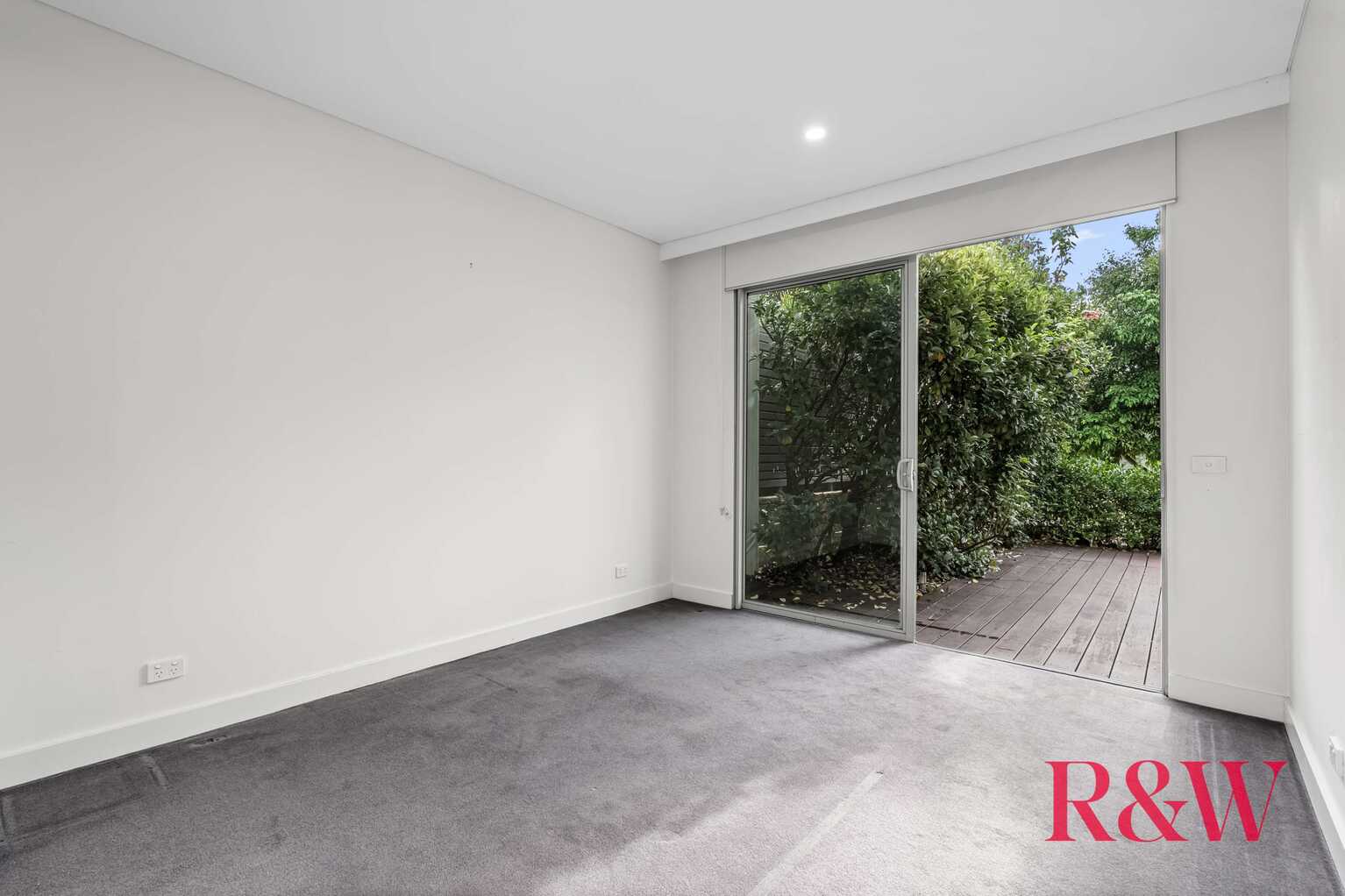11 Fairway Circuit Strathfield