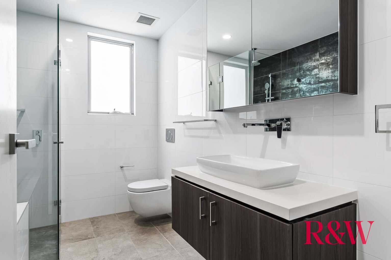 11 Fairway Circuit Strathfield