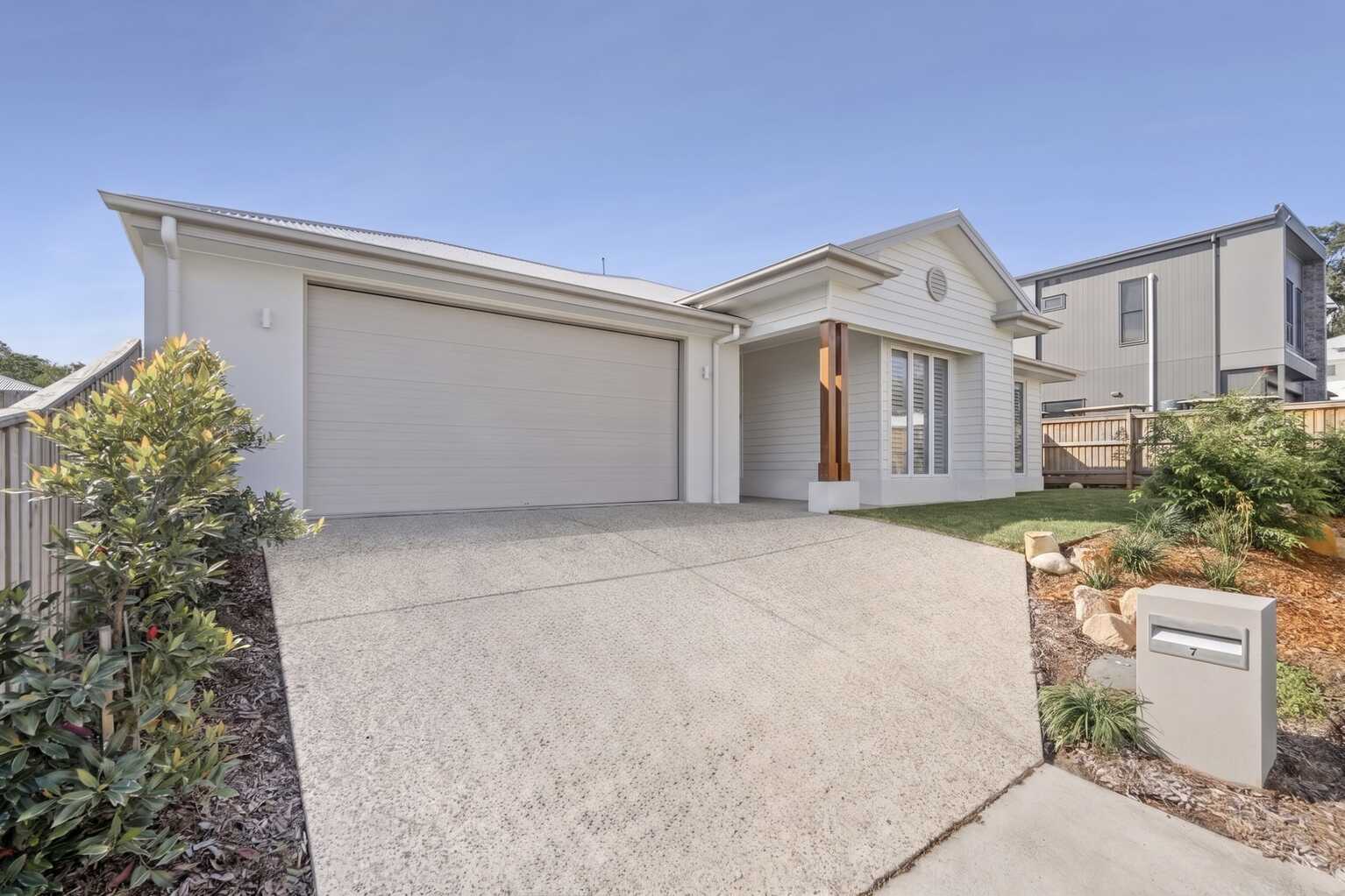 7 Sierra Place Mount Coolum 7 Sierra Place Mount Coolum