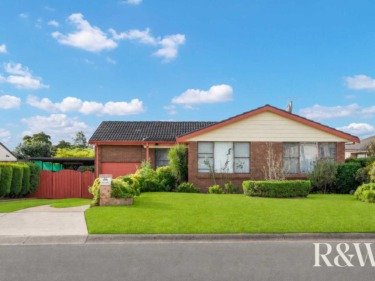 33 Clyde Avenue St Clair 33 Clyde Avenue St Clair
