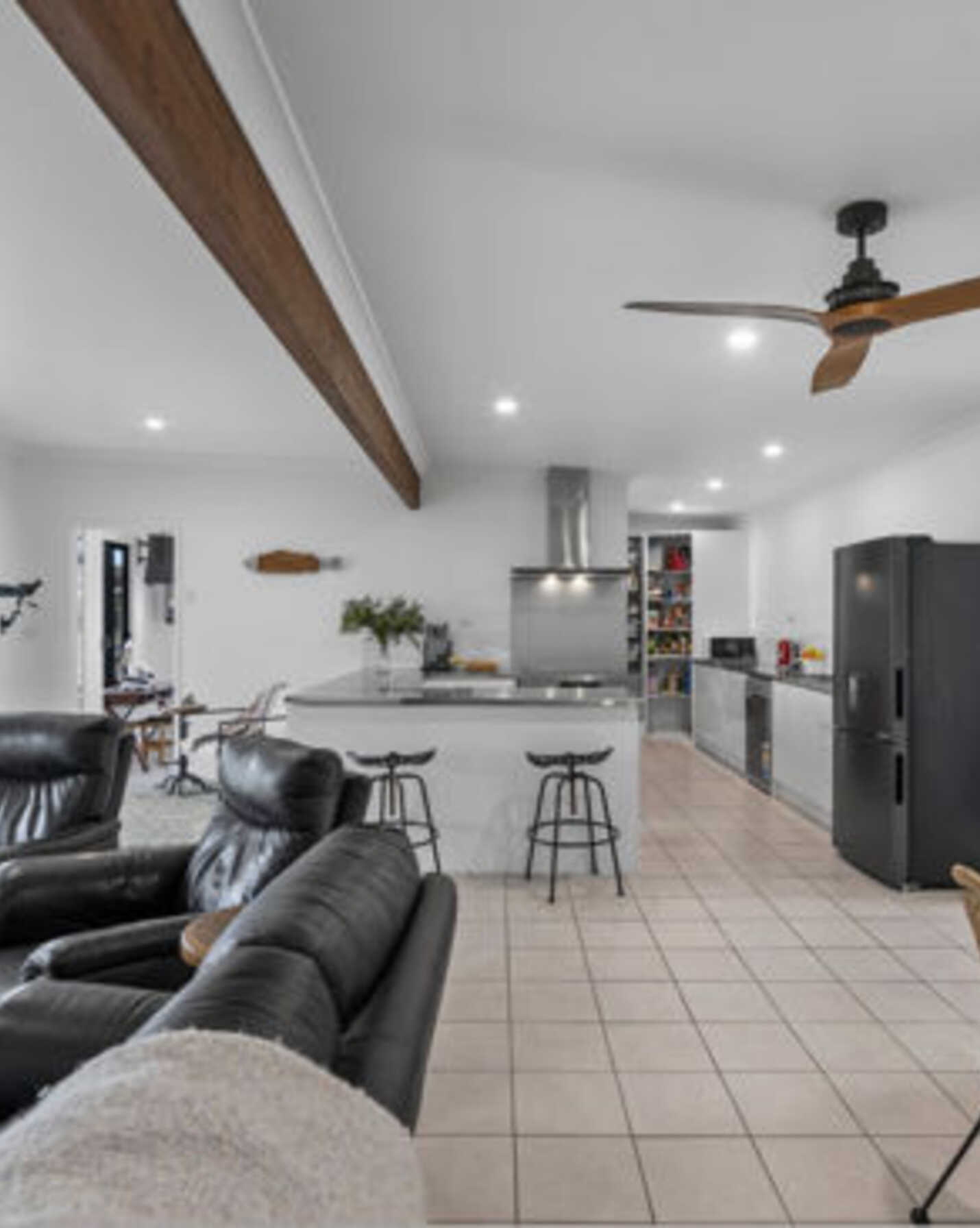 53 Esplanade Godwin Beach, Beach - Thumbnail 7