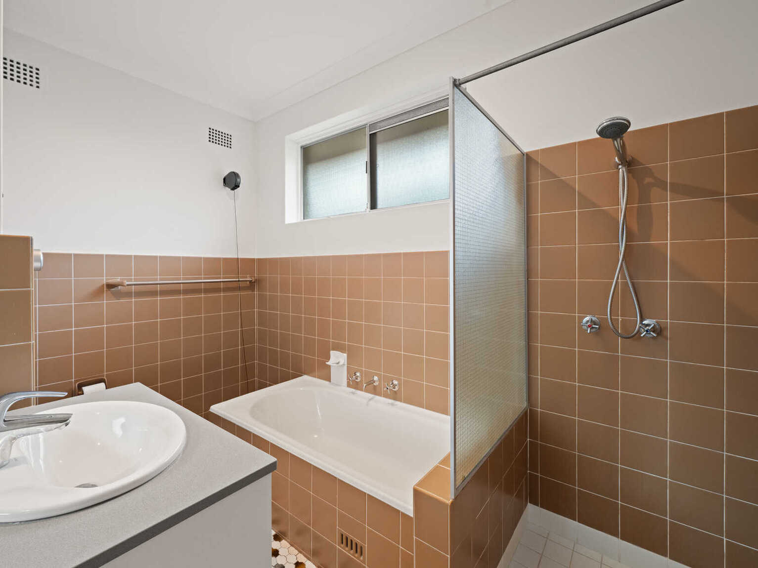 13/8 Minter Street Canterbury