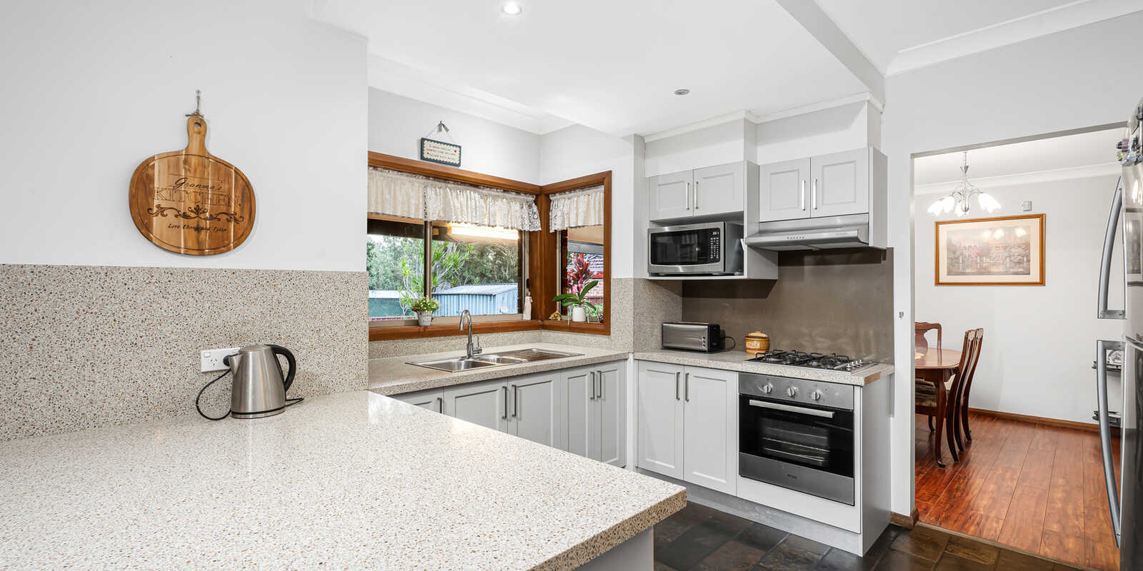 16 Fallon Close Quakers Hill 16 Fallon Close Quakers Hill