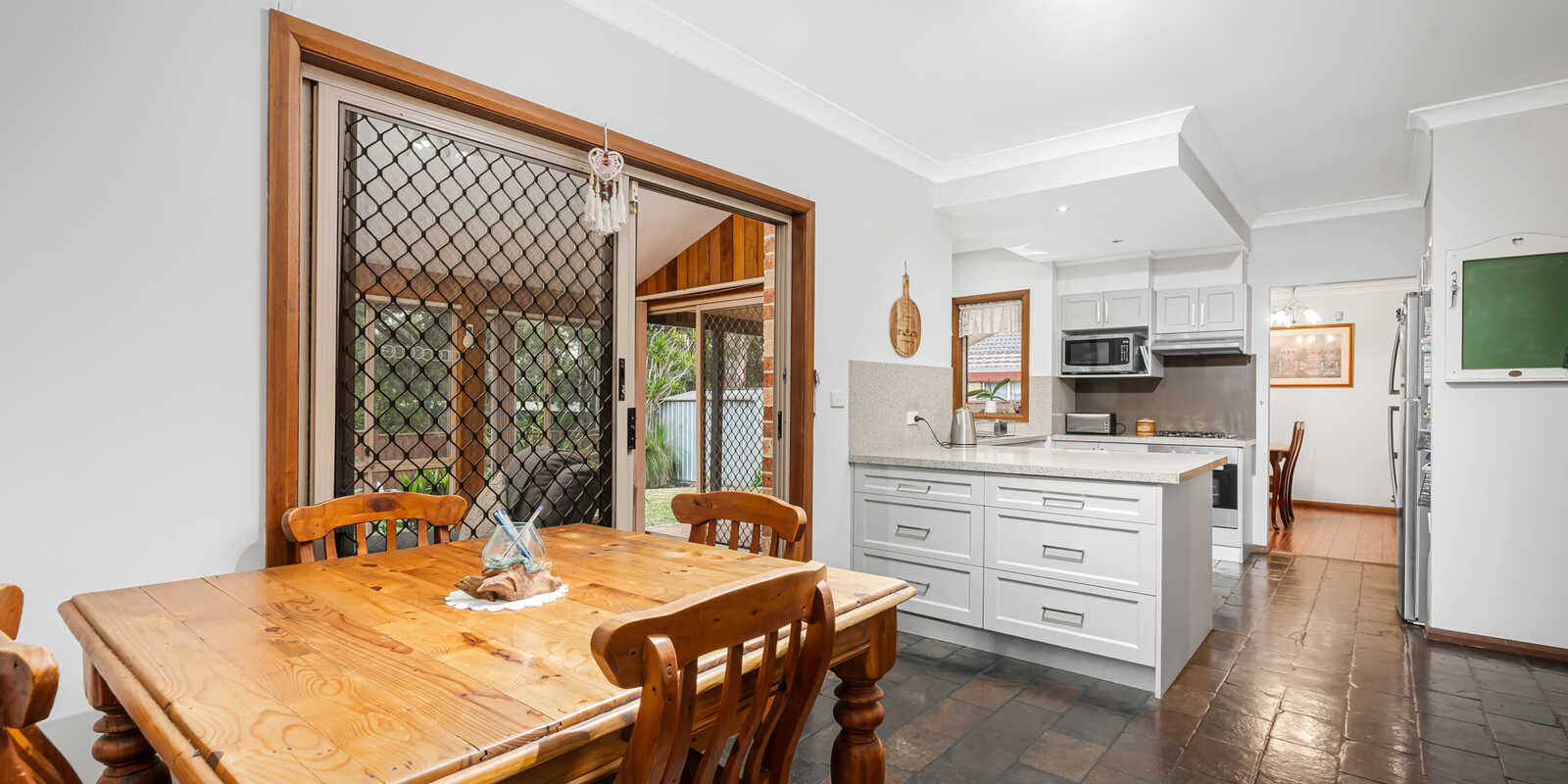 16 Fallon Close Quakers Hill 16 Fallon Close Quakers Hill