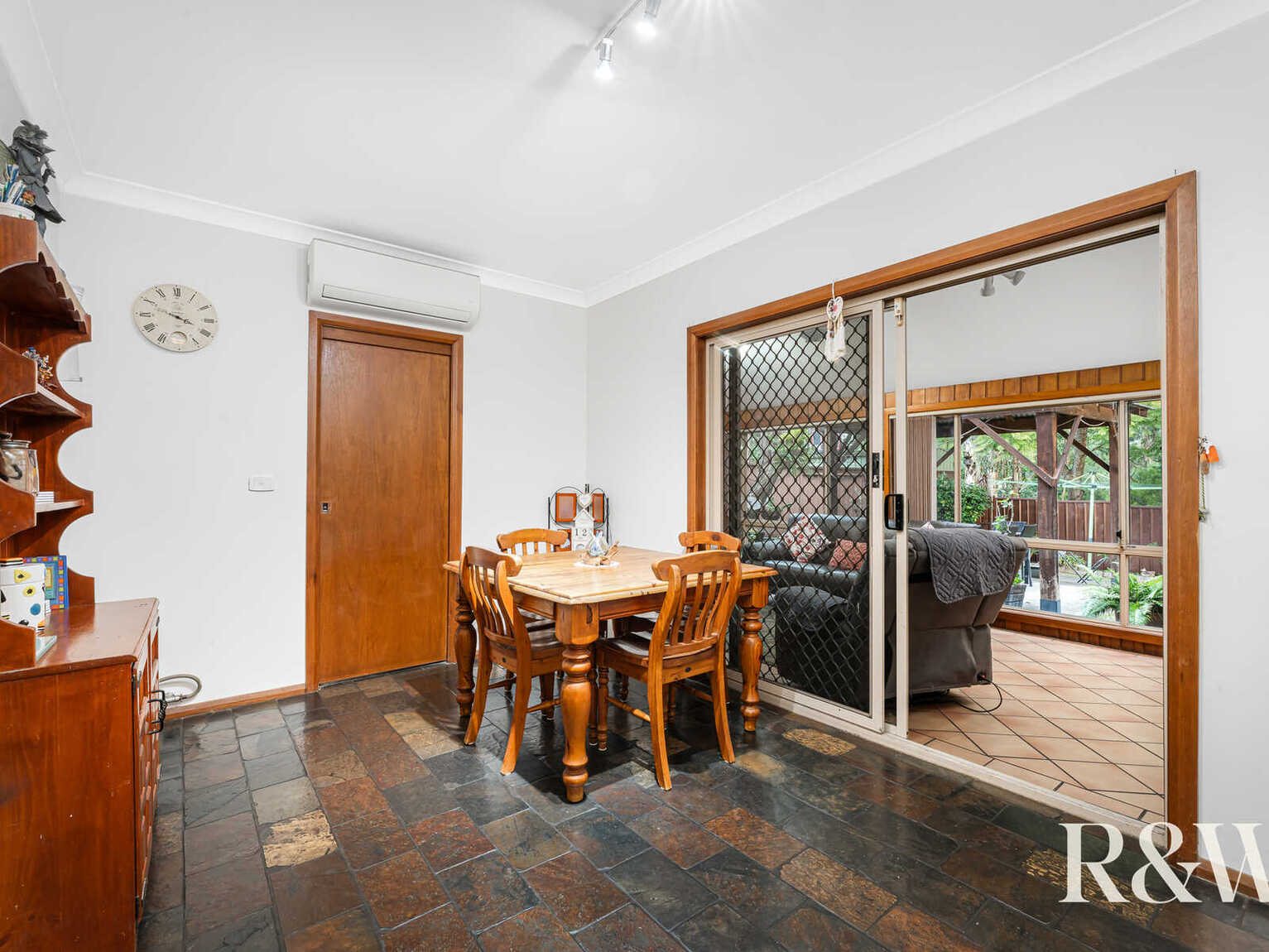 16 Fallon Close Quakers Hill 16 Fallon Close Quakers Hill