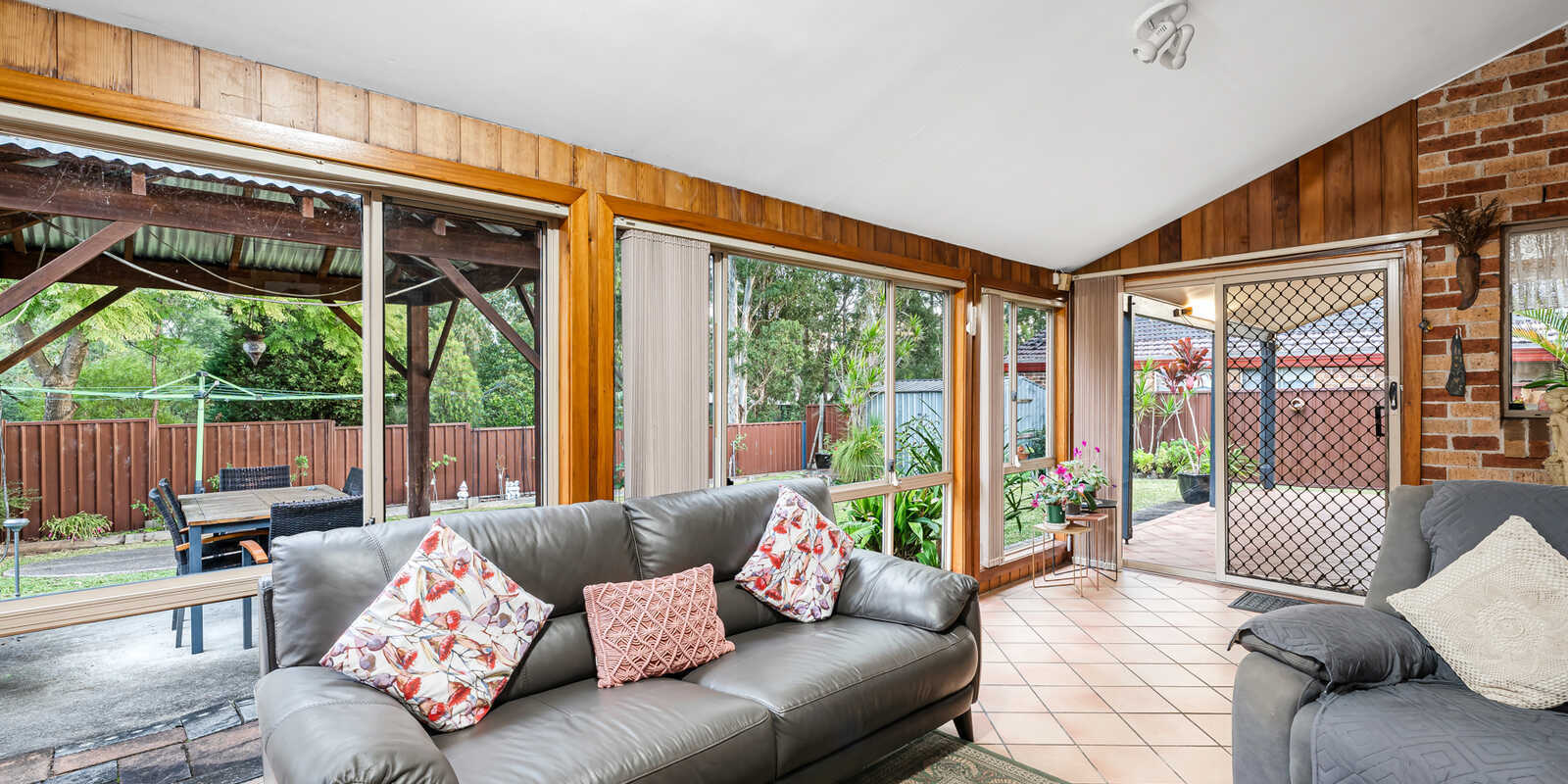 16 Fallon Close Quakers Hill 16 Fallon Close Quakers Hill