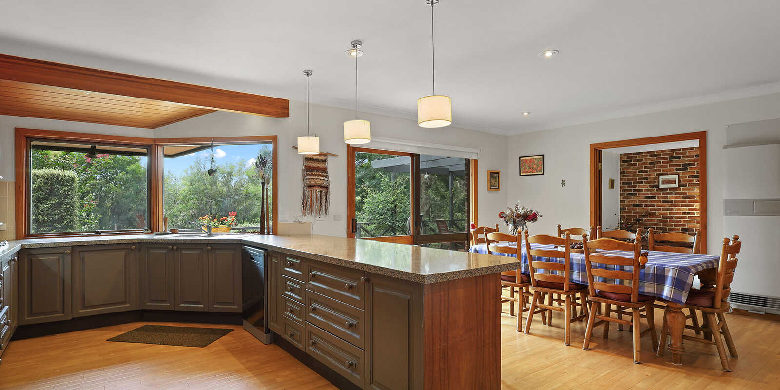 9 Farnborough Drive Moss Vale 9 Farnborough Drive Moss Vale