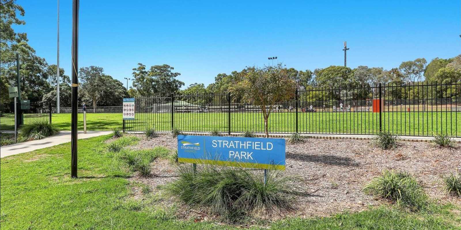 4/1 BEDE STREET Strathfield South