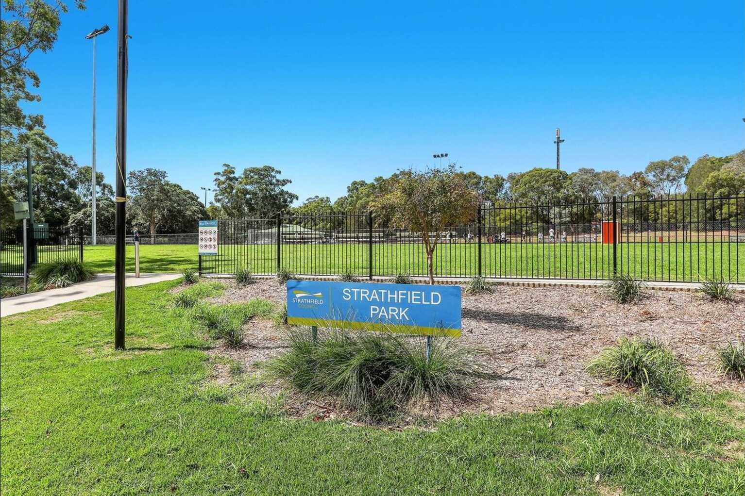 4/1 BEDE STREET Strathfield South
