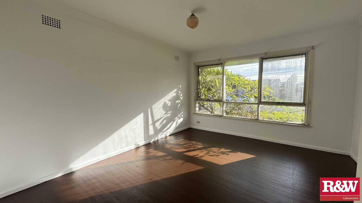 2 Jasmine Crescent Cabramatta