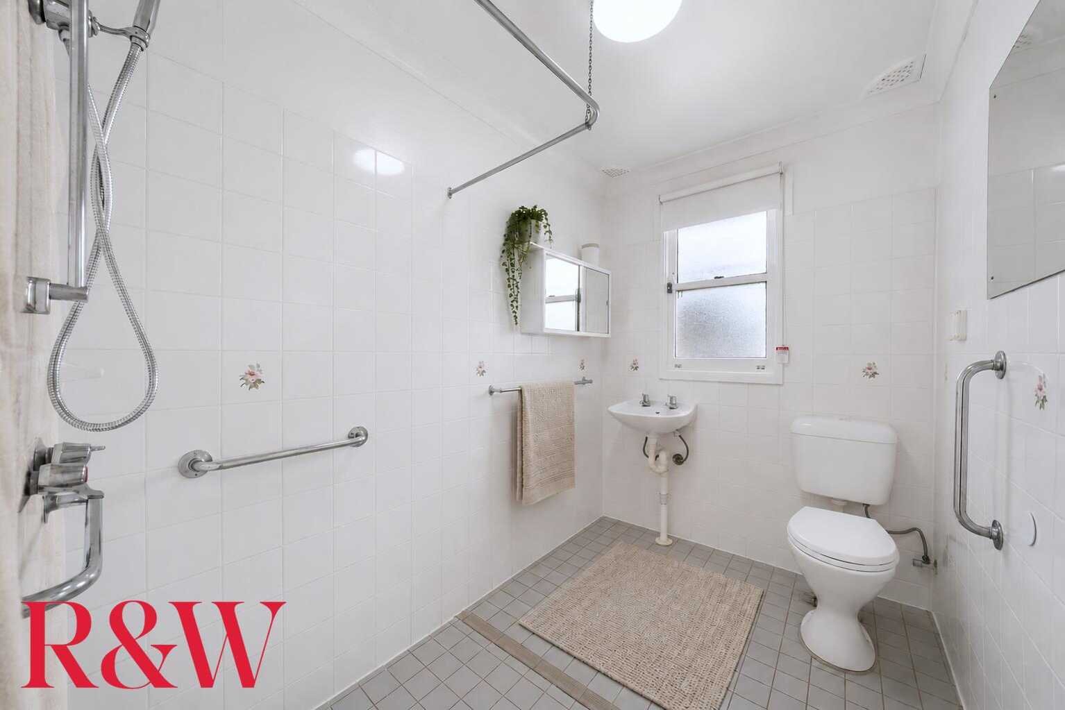 38 Docharty Street Bradbury